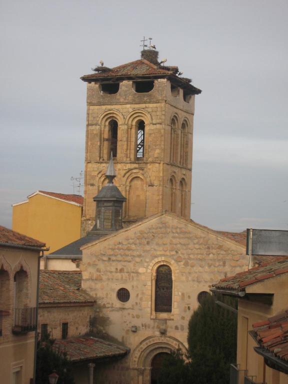 Hostal Don Jaime II Segovia Ngoại thất bức ảnh