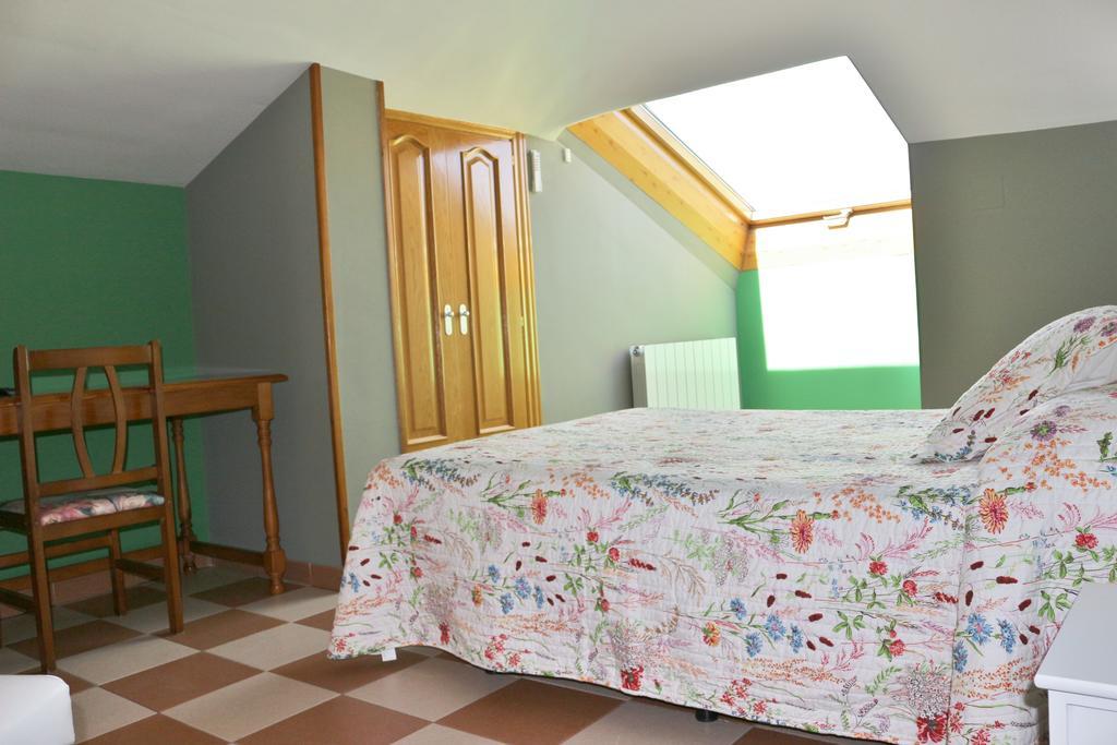 Hostal Don Jaime II Segovia Ngoại thất bức ảnh