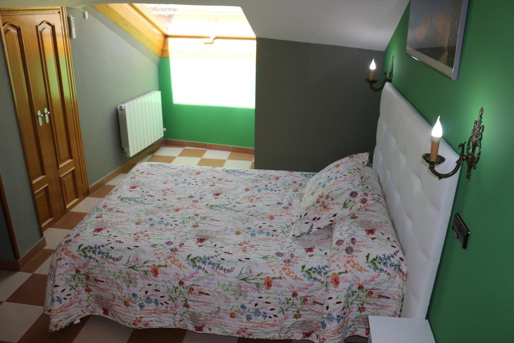 Hostal Don Jaime II Segovia Ngoại thất bức ảnh