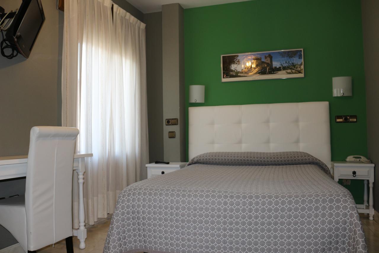 Hostal Don Jaime II Segovia Ngoại thất bức ảnh