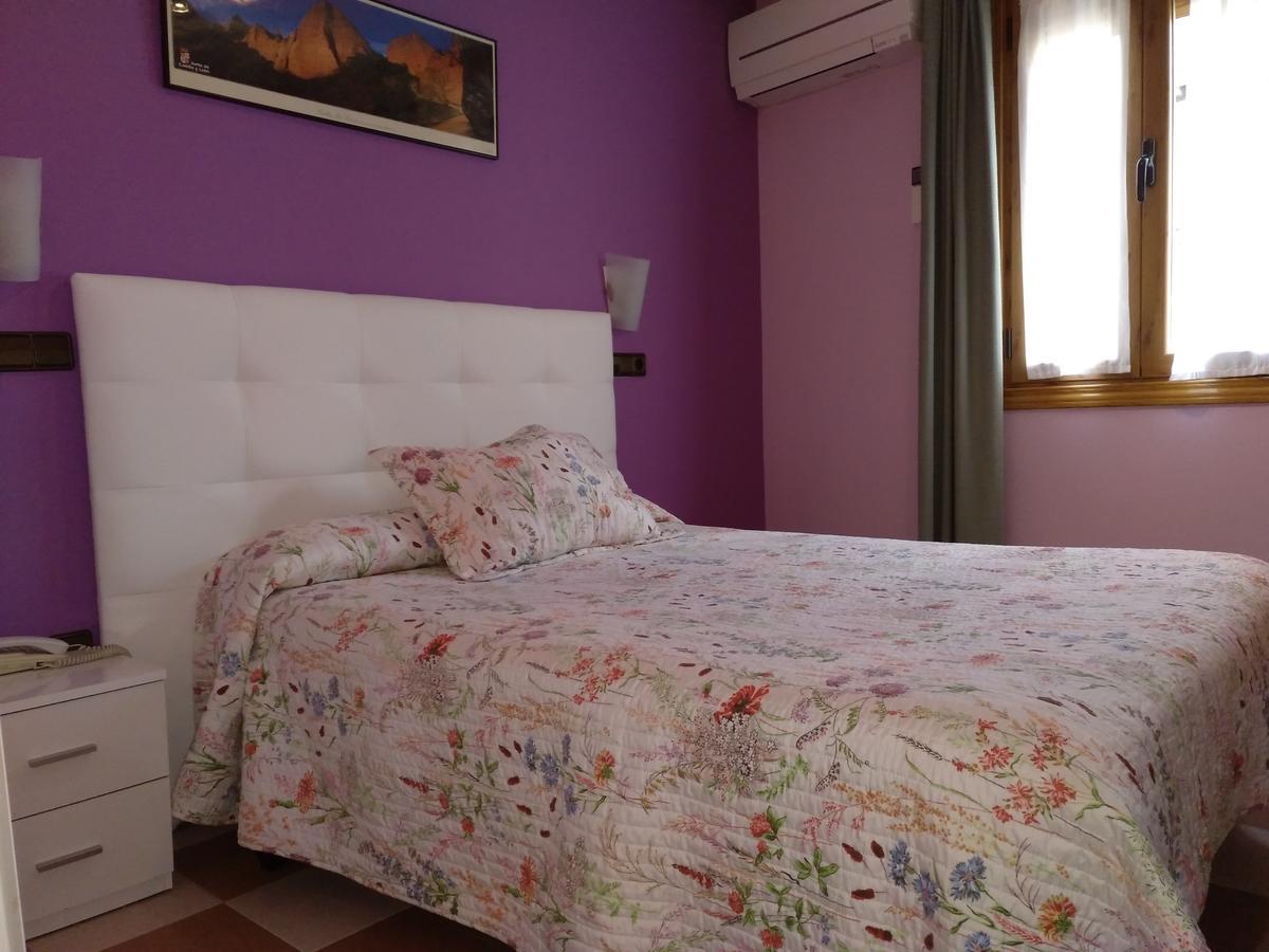 Hostal Don Jaime II Segovia Ngoại thất bức ảnh
