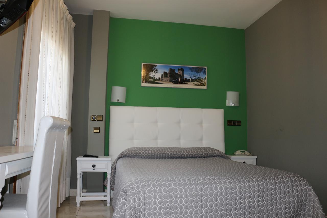 Hostal Don Jaime II Segovia Ngoại thất bức ảnh